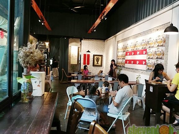 2f coffee by yellow house