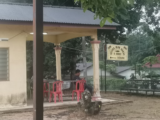 Warung Hamid Ikan Bakar Meletop