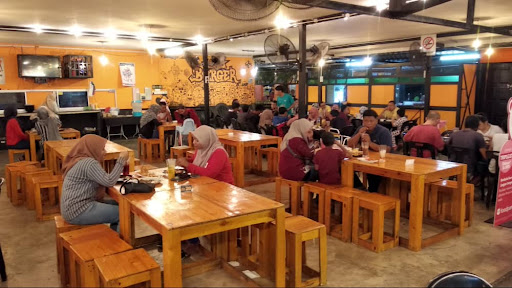 Ana Burger D’ Cafe