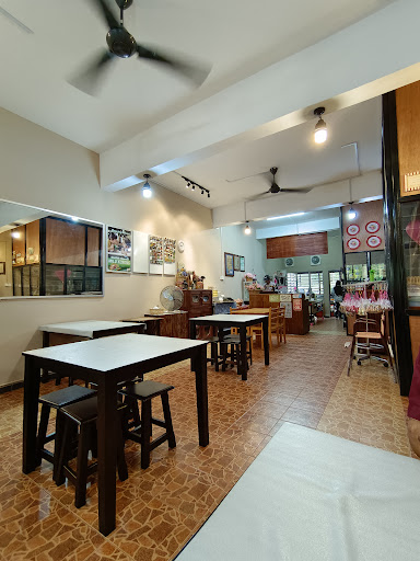 Auntie Anne Cafeteria