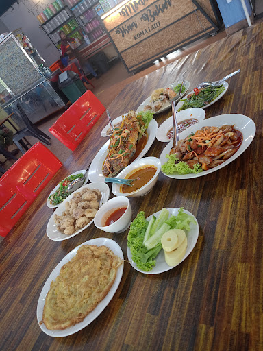 Mona Ikan Bakar & Makanan Laut