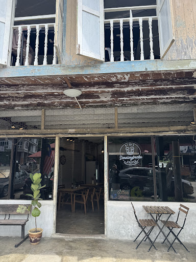 Senalingbucks Coffee by Ed’s