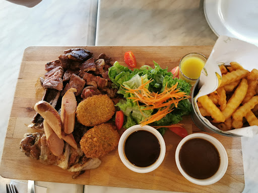 Elephant Cafe & Bistro