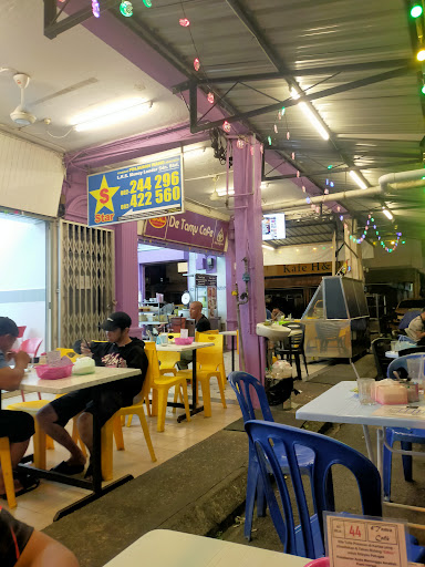 De Tamu Cafe