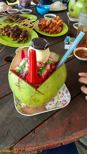 Anjung Selera Pohon Batu