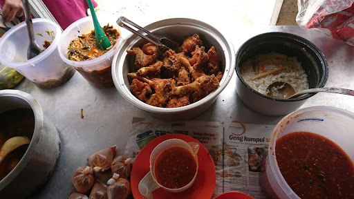 Selera Kampung Tanah Kebun