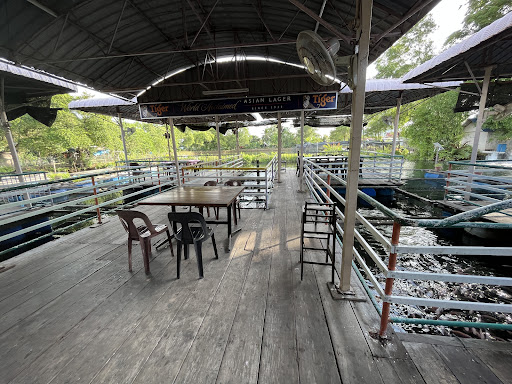 Restoran Floating Seafood Paradise