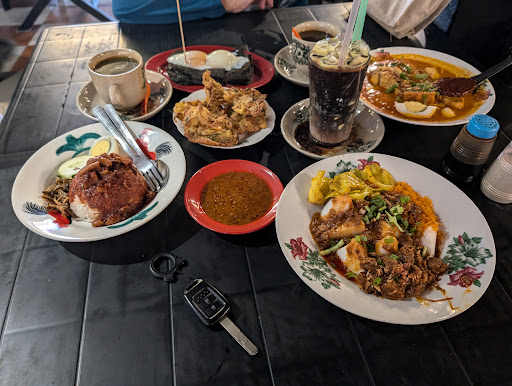 Makan Pagi by Fizzy Cafe