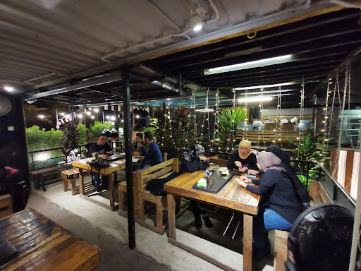 N9 Container Cafe