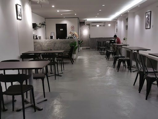 Cousin'ss cafe