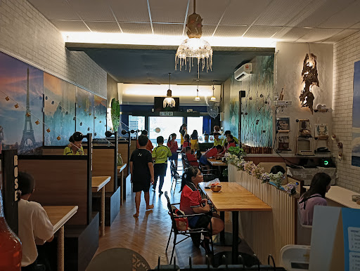 Alana Cafe & Restaurant