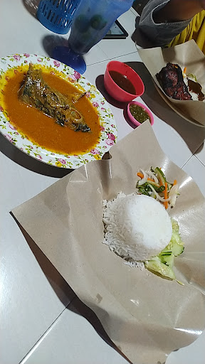 Nasi Kerabu Ayam Berempah