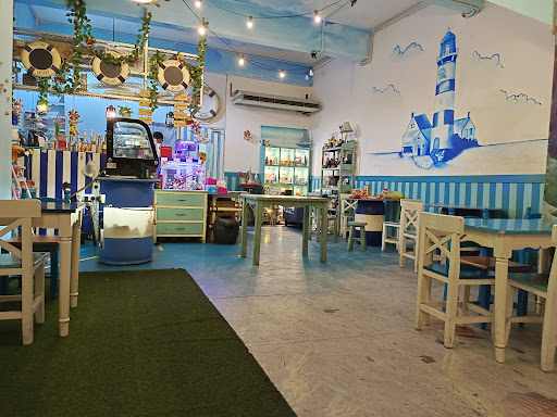 By The Sea Cafe 沿海地带生活馆