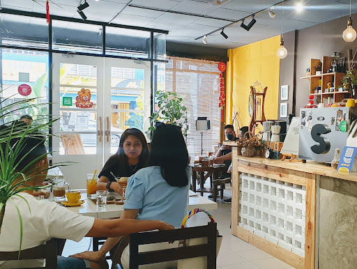 ART NATURE GALLERY CAFE