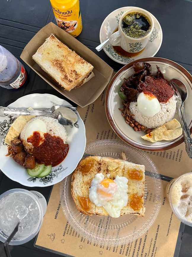 halal cafe di kuala perlis malaysia destinasi makanan halal pilihan di kedai kopi lokal