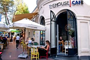 Like House Cafe & Bistro