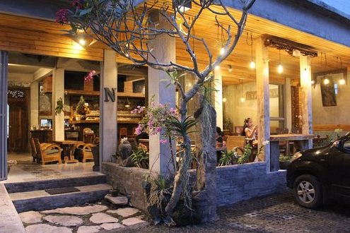 luar cafe