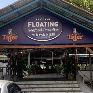 restoran floating seafood paradise