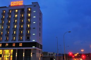 Summit Signature Hotel Slim River