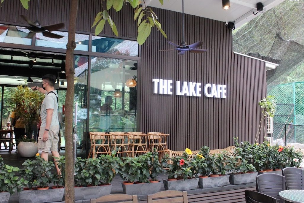 the lake cafe the farm