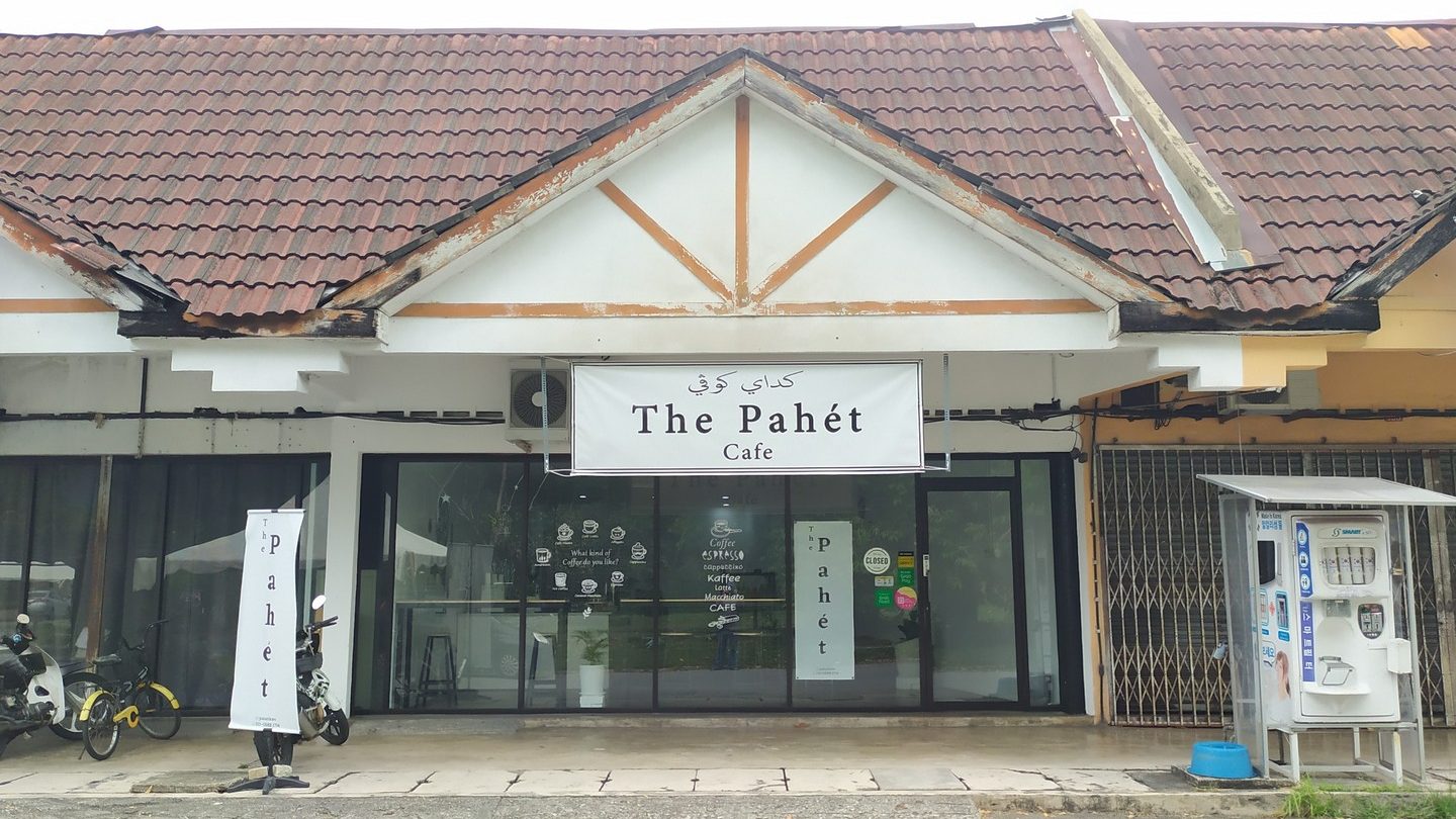 the pahet cafe