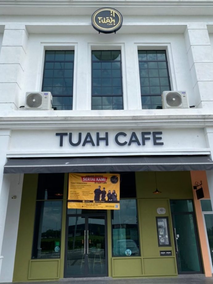 tuah cafe